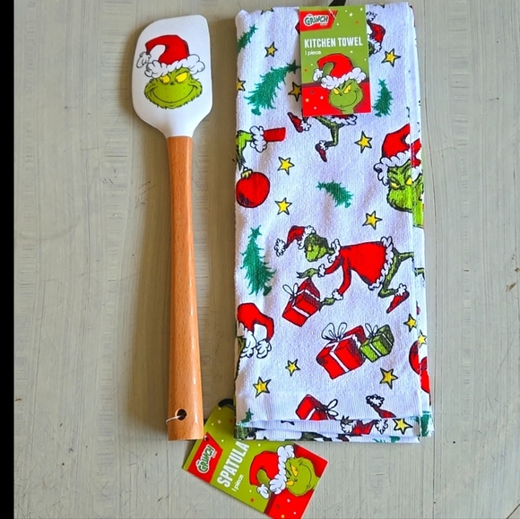 THE GRINCH KITCHEN GROUP - Picture 9 of 15